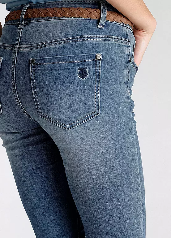 DELMAO Belted Slim Leg Capri Jeans - Image 5